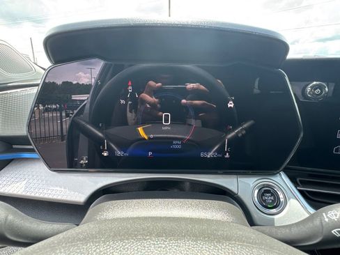 Used 2024 Chevrolet Trax LT FWD image 28