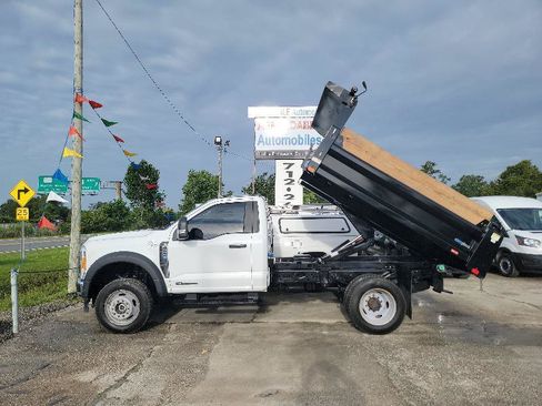 Used 2023 Ford F550 4x4 Regular Cab Super Duty image 2