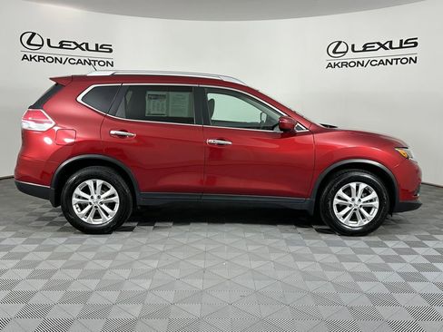 Used 2016 Nissan Rogue SV AWD/4WD image 4