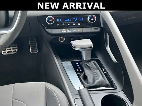 Certified 2025 Hyundai Elantra Sport image 16