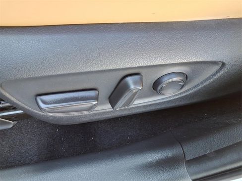 Used 2024 Toyota RAV4 XLE Premium image 15