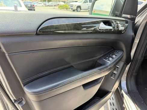 Used 2019 Mercedes-Benz GLS 450 4MATIC w/ Premium 1 Package image 31