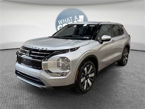 New 2026 Mitsubishi Outlander ES image 8