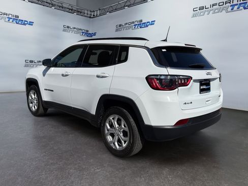 Used 2024 Jeep Compass Latitude image 7