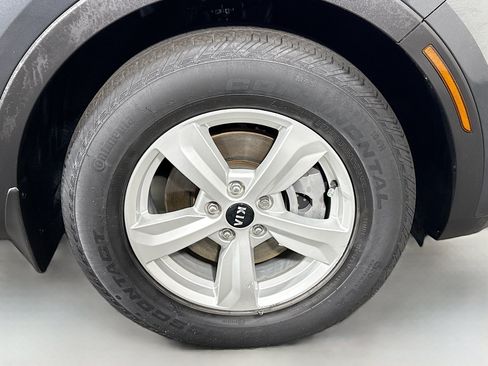 Used 2021 Kia Sorento LX FWD image 31