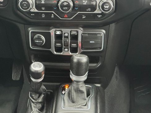 Used 2020 Jeep Wrangler Unlimited Sport image 14