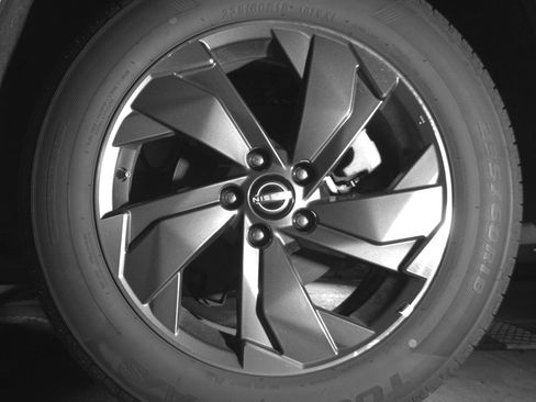 Used 2025 Nissan Rogue SV FWD image 14