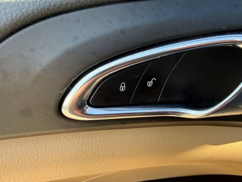 Used 2017 Porsche Cayenne AWD/4WD image 26