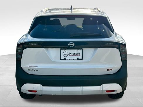 New 2026 Nissan Kicks SR FWD image 7