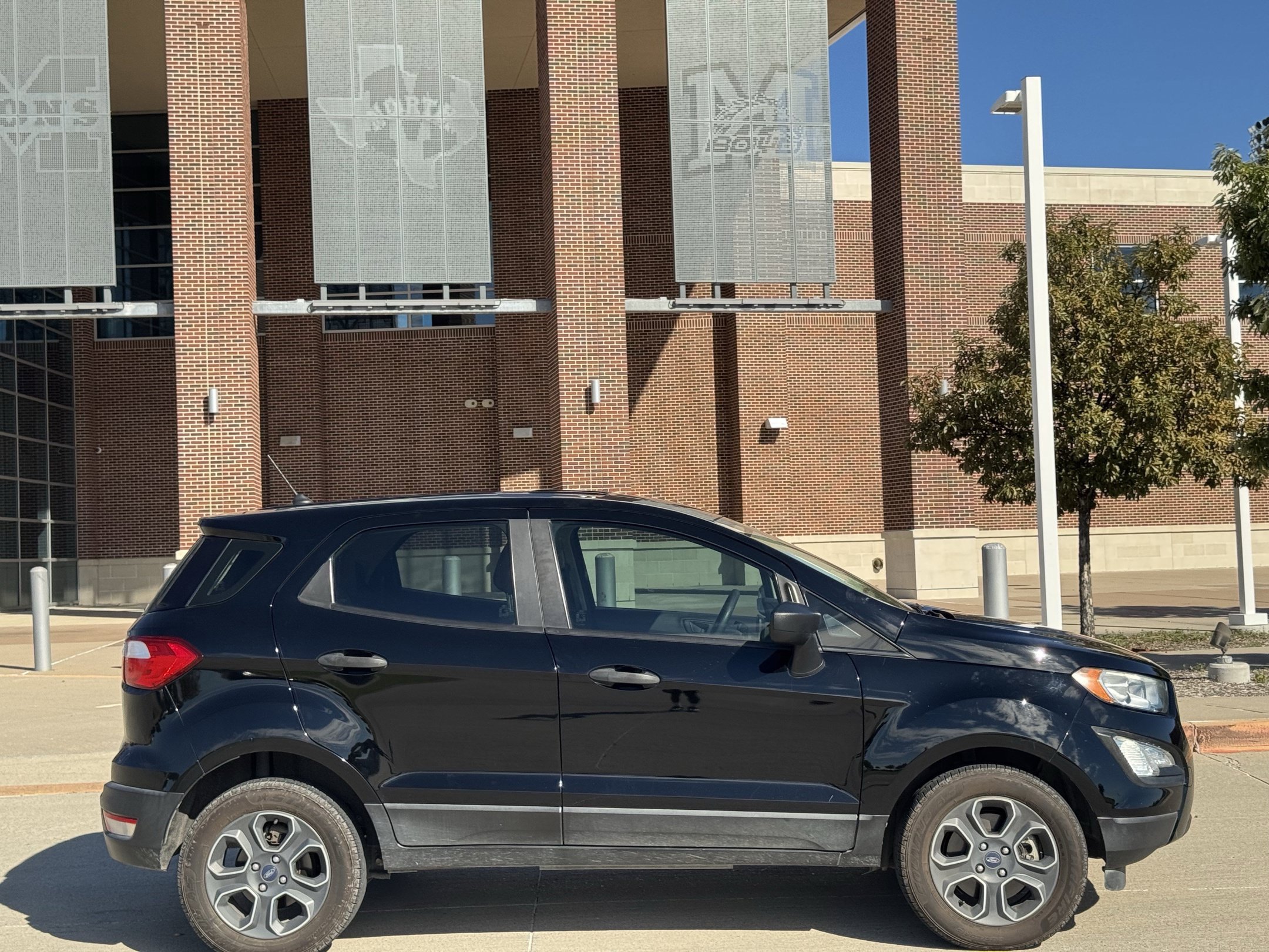Used 2019 Ford EcoSport S FWD image 3
