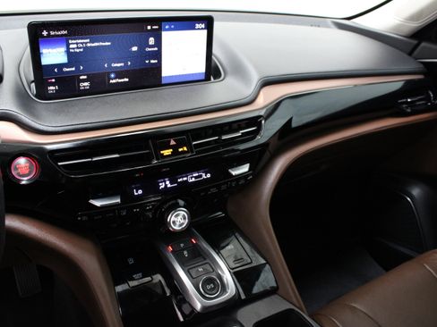 Used 2024 Acura MDX SH-AWD w/ Technology Package image 16