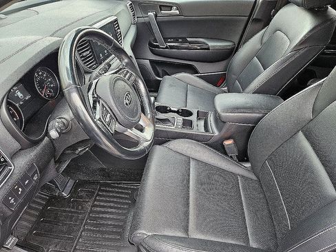 Used 2021 Kia Sportage EX AWD/4WD image 10