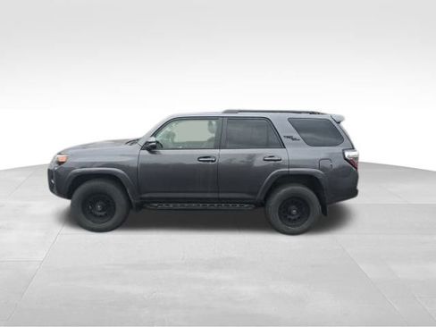 Used 2023 Toyota 4Runner TRD Off-Road Premium w/ Moonroof Package image 4