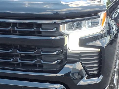 Used 2024 Chevrolet Silverado 1500 RST w/ Protection Package AWD/4WD image 9