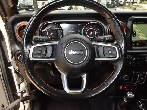 Used 2022 Jeep Gladiator Mojave w/ Cold Weather Group AWD/4WD image 23