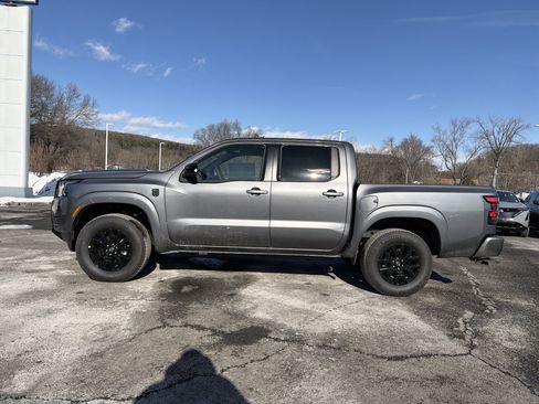 New 2026 Nissan Frontier SV image 8