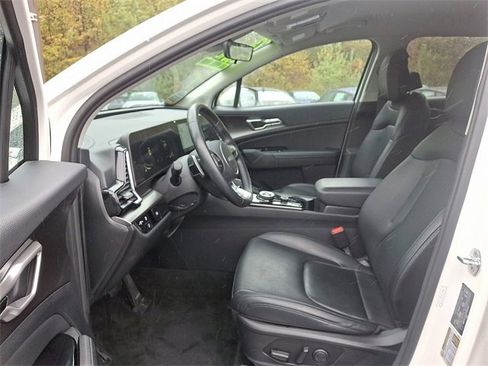 Certified 2023 Kia Sportage EX image 13