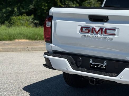New 2026 GMC Canyon AT4 w/ Technology Plus Package AWD/4WD image 14