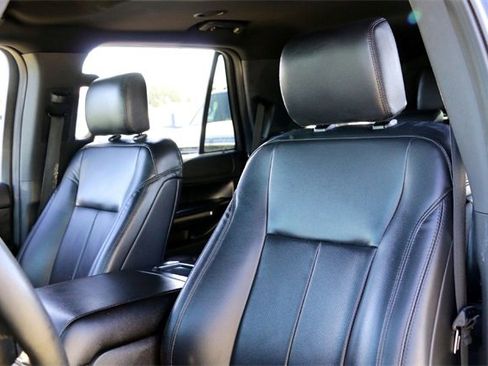 Used 2019 Ford Expedition XLT w/ Equipment Group 202A image 11