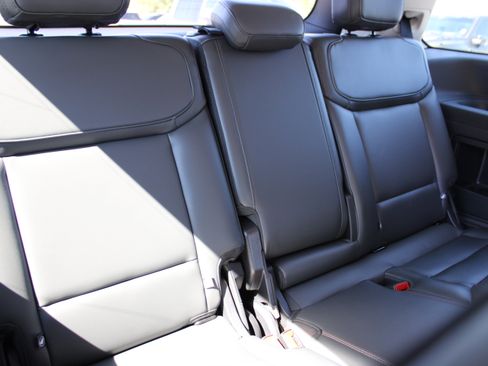 Used 2025 Ford Expedition Active AWD/4WD image 15
