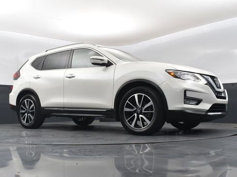 Used 2020 Nissan Rogue SL w/ Premium Package image 33