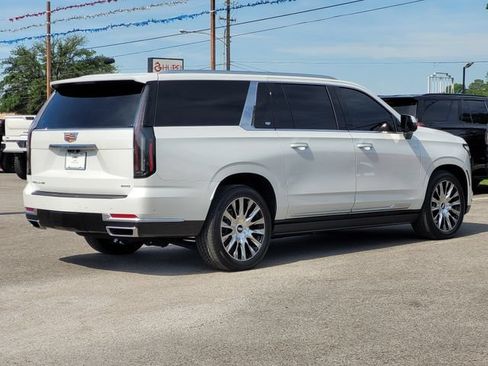 Used 2025 Cadillac Escalade ESV Premium Luxury Platinum w/ LPO, Floor Liner Package AWD/4WD image 4