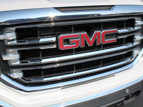 Used 2017 GMC Sierra 1500 SLT AWD/4WD image 25