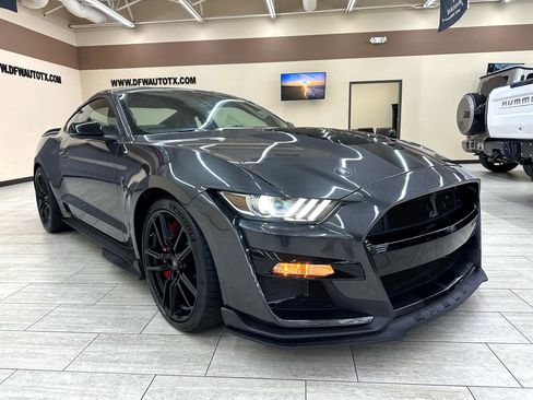 Used 2020 Ford Mustang Shelby GT500 w/ Technology Package image 5