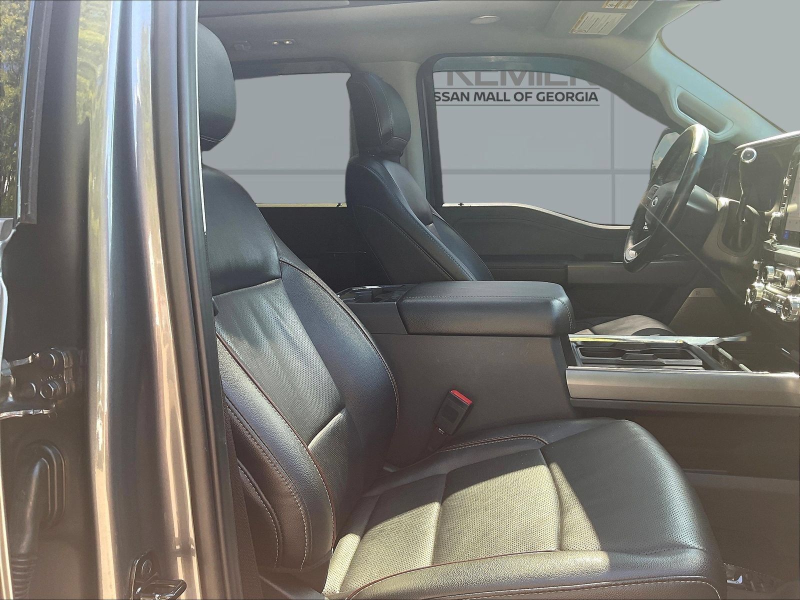 Used 2023 Ford F250 Lariat w/ Lariat Ultimate Package AWD/4WD image 31