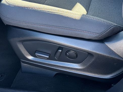 Certified 2025 Ford Explorer Active image 24