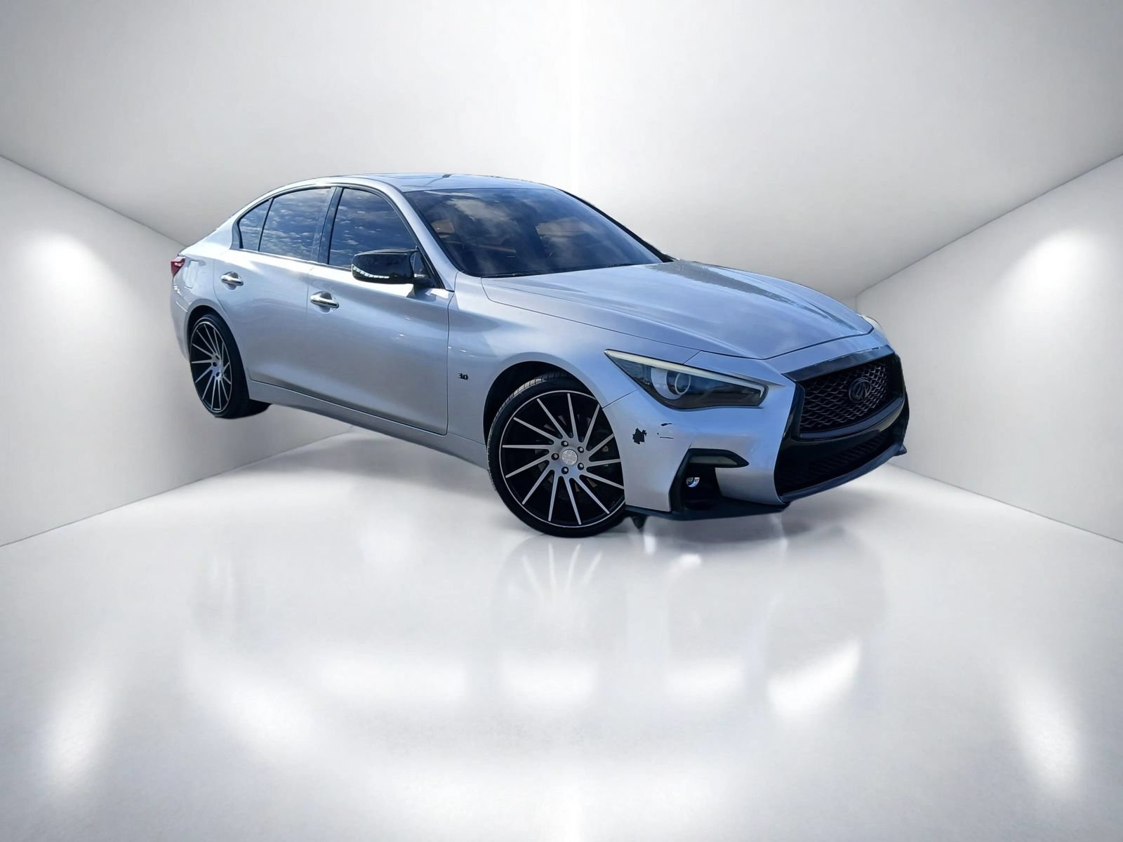 Used 2018 INFINITI Q50 Luxe RWD image 1