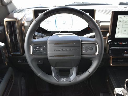 New 2025 GMC Hummer EV 2X w/ LPO, Illumination Package image 16