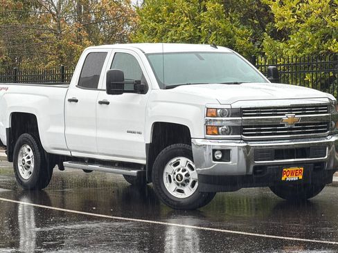 Used 2015 Chevrolet Silverado 2500 LT w/ LT Convenience Package image 2