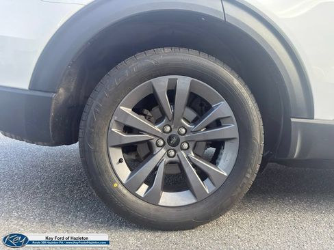 Certified 2023 Ford Explorer XLT w/ Equipment Group 202A AWD/4WD image 13