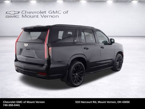 Used 2024 Cadillac Escalade ESV Sport w/ LPO, ONYX Package AWD/4WD image 23