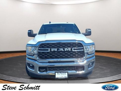 Used 2024 RAM 2500 Big Horn AWD/4WD image 29