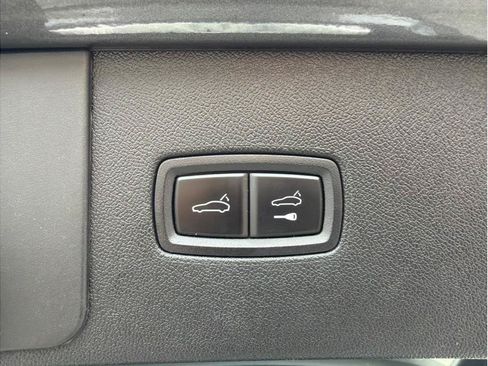 Used 2019 Porsche Cayenne S AWD/4WD image 8
