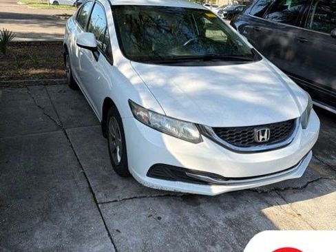 Used 2013 Honda Civic LX image 2
