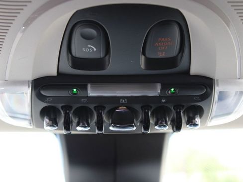 Used 2020 MINI Cooper 2-Door Hardtop FWD image 17