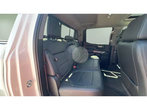 Certified 2020 Chevrolet Silverado 1500 LTZ w/ LTZ Premium Package AWD/4WD image 31