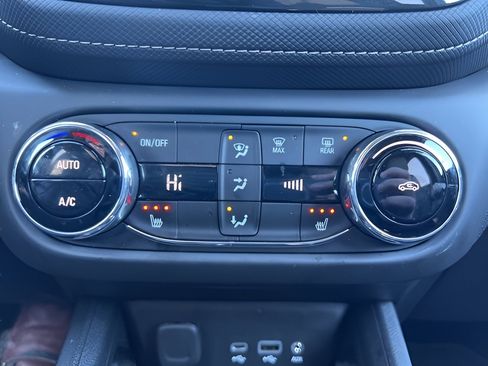 Used 2023 Chevrolet TrailBlazer ACTIV w/ Convenience Package image 14