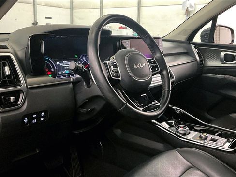 Used 2022 Kia Sorento SX image 12