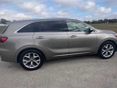 Used 2019 Kia Sorento SX w/ SX Touring Package image 9