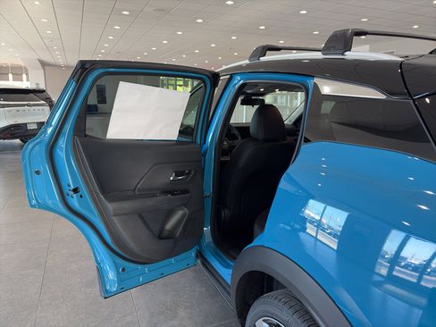 New 2026 Nissan Kicks SR w/ Cold Weather Package image 20