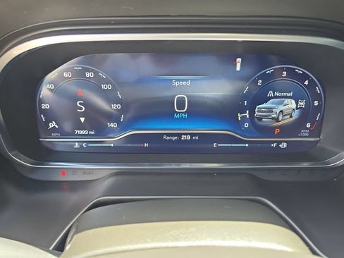 Certified 2024 Chevrolet Suburban LT AWD/4WD image 30