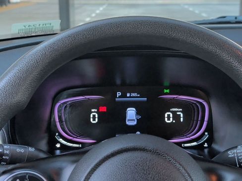 Used 2024 Kia Soul LX w/ Option Group 015 FWD image 15