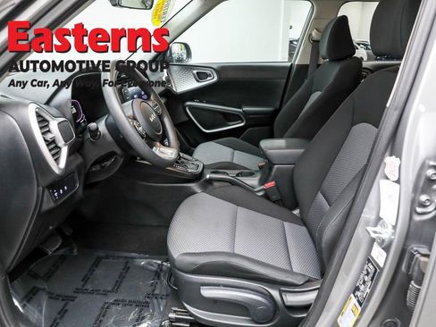 Used 2023 Kia Soul LX w/ Option Group 015 image 14