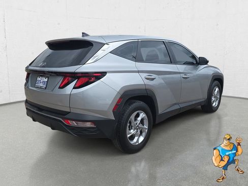 Certified 2024 Hyundai Tucson SE FWD image 5