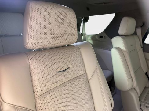 Used 2026 Cadillac Escalade Platinum Sport AWD/4WD image 28