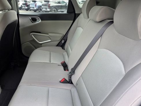 Certified 2025 Kia Soul LX w/ LX Technology Package FWD image 11